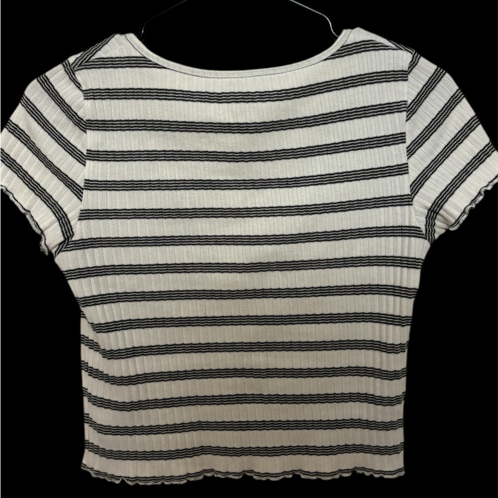 American Eagle Outfitters Black and White Striped Crop Top - Picture 2 of 2
